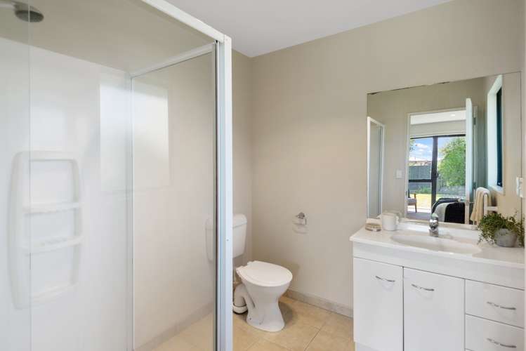 15 Harrys Way Redwood_13