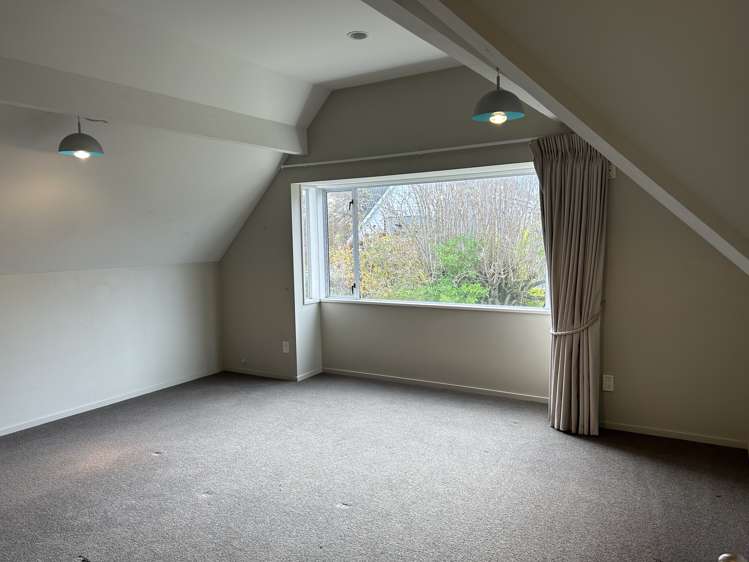 77 Regency Crescent Redwood_9