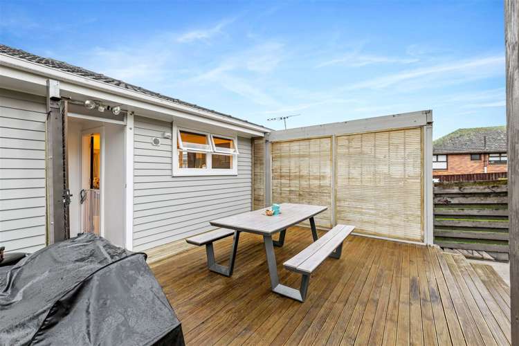 24 Laura Street Kelston_12