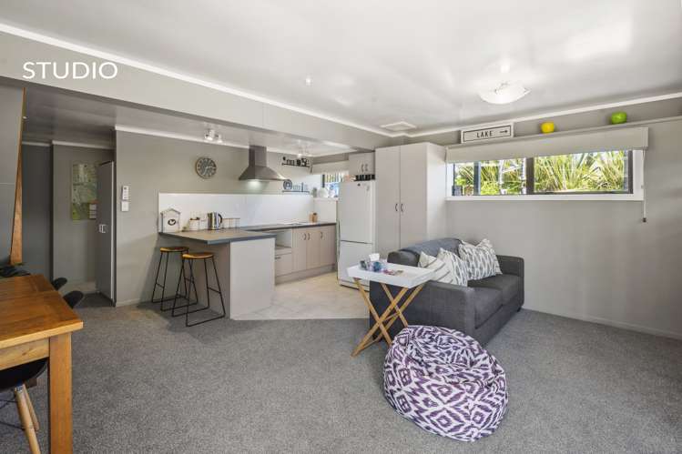 8 French Place Tihiotonga_22