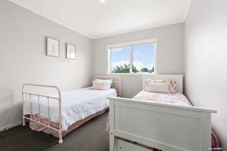 8 Naho Place Meremere_10