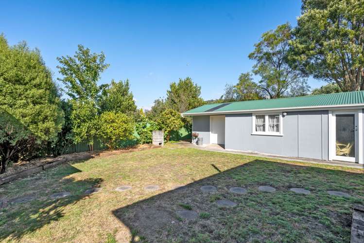 2 Card Crescent Featherston_18