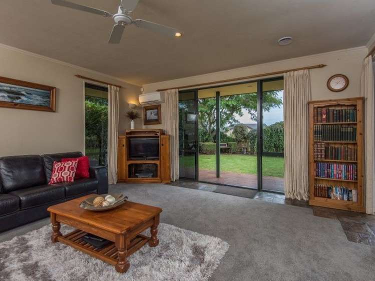 40 Kingsford Drive Stoke_16