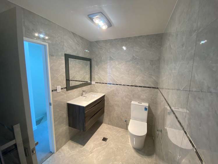 6/4017 Great North Road Glen Eden_7