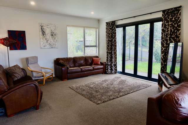 7 Frenz Drive Titirangi_4