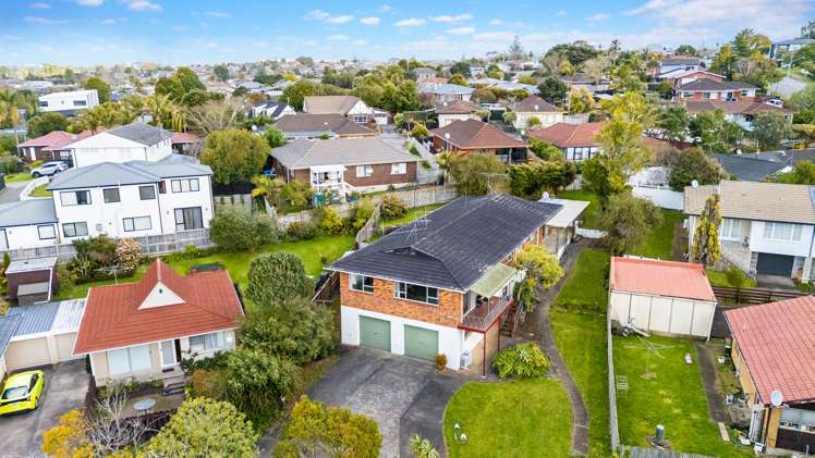 29A Glenmore Road Sunnyhills_21
