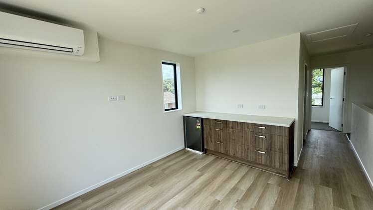 10-12 Humphreys Place Mangere_6