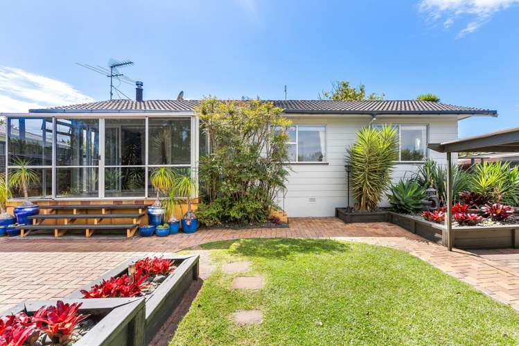 30 Vina Place Massey_15