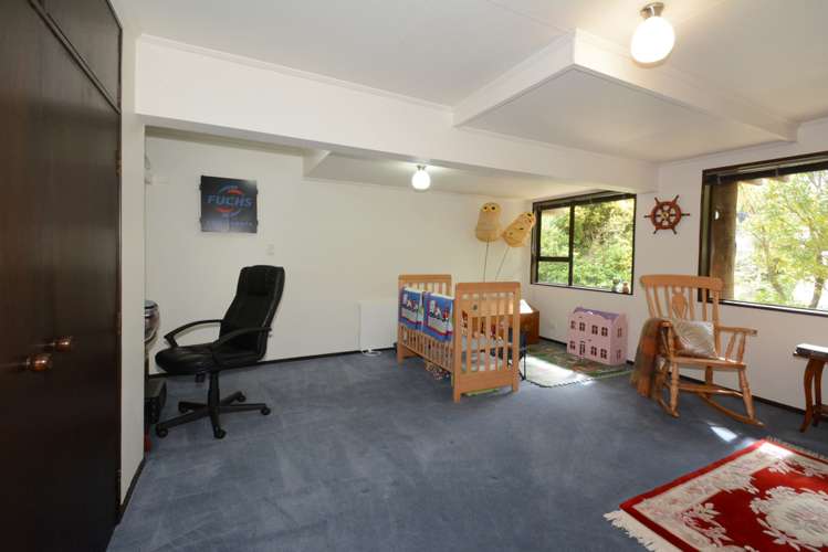 73 Easther Crescent Kew_11