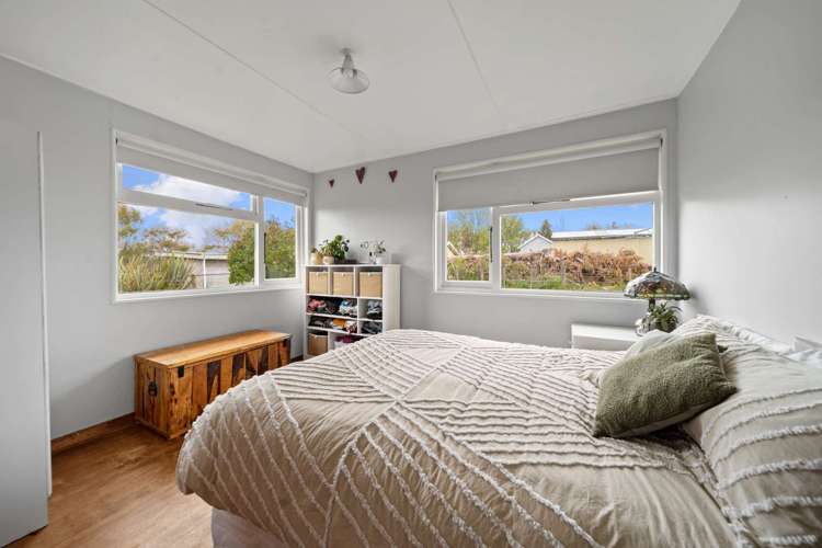 10 Main Road Owaka_9