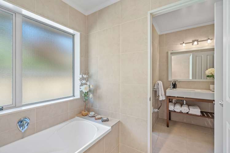 1 Catherin Servant Close Maunu_21