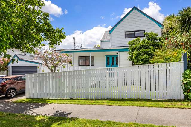 4 Mons Avenue Mount Roskill_1