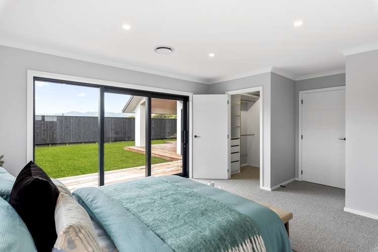 99 The Drive Paraparaumu Beach_10