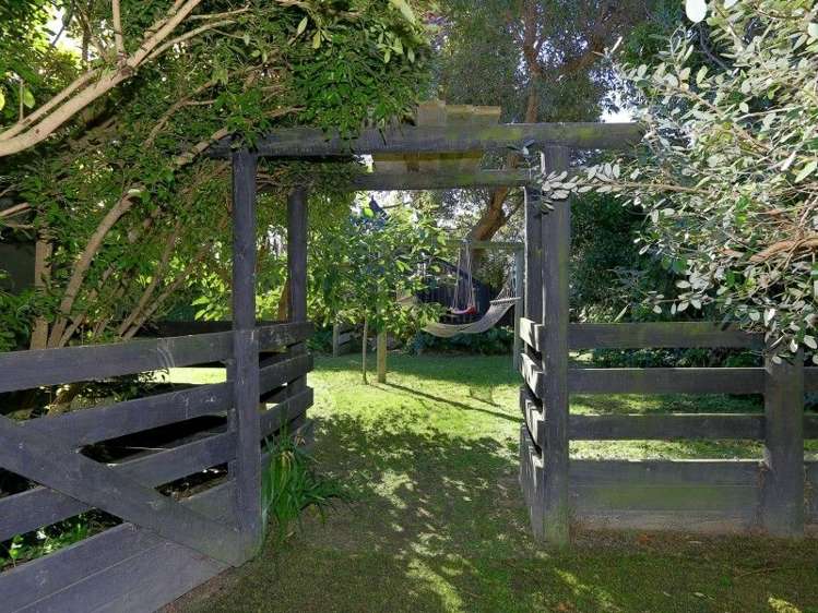 54 Harpham Street Taradale_18