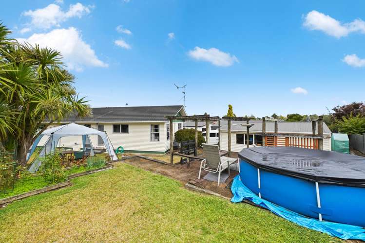 21 Cypress Crescent Pukete_6