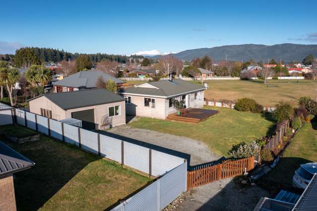 38 Lawson Burrows Crescent Te Anau_1