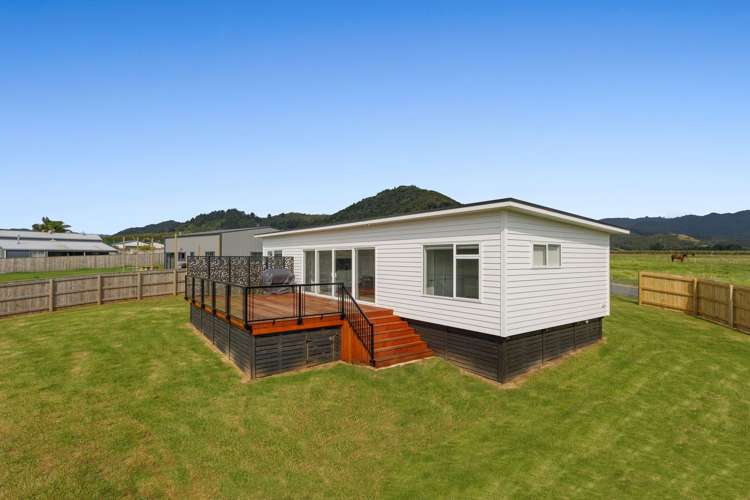 24 Rawinia Place Te Kaha_13