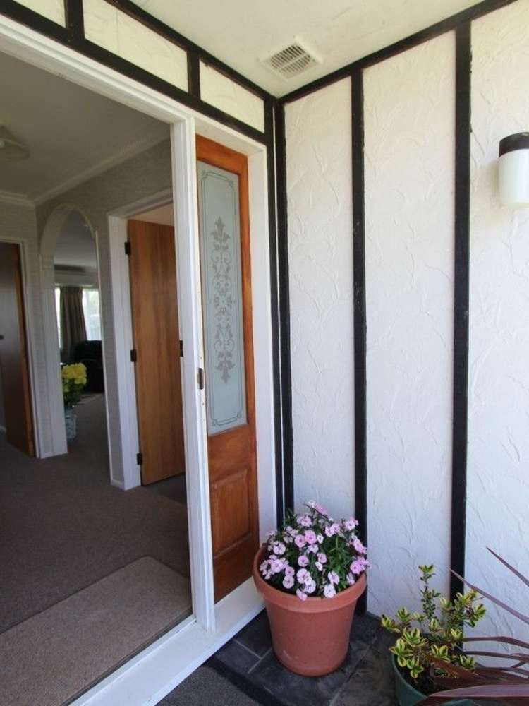 2 Peppertree Lane Pahiatua_12