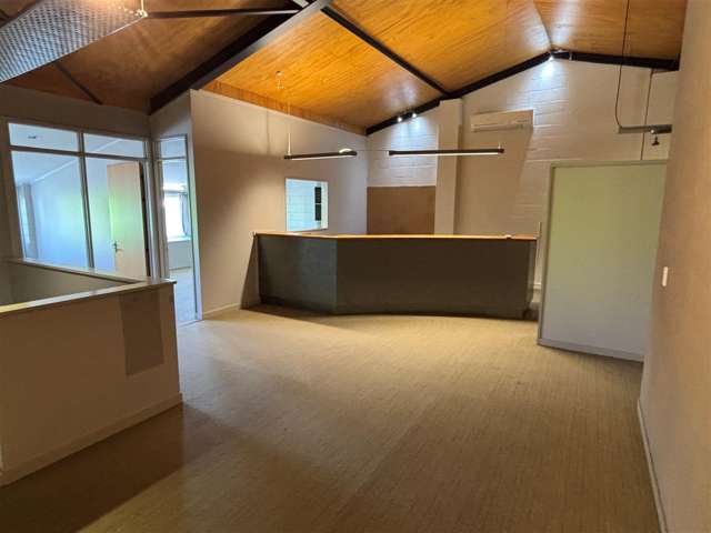 Unit 1, 15 Lake Road Frankton_1