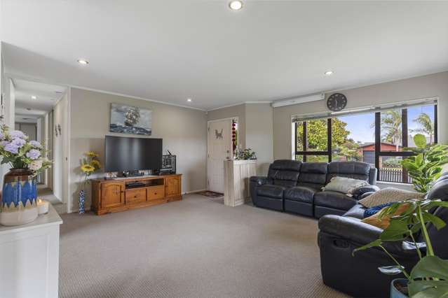 1/5 Kenwick Place Pakuranga Heights_3