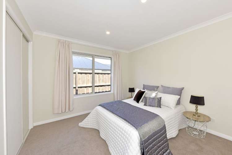 10 Biggles Place Lincoln_15