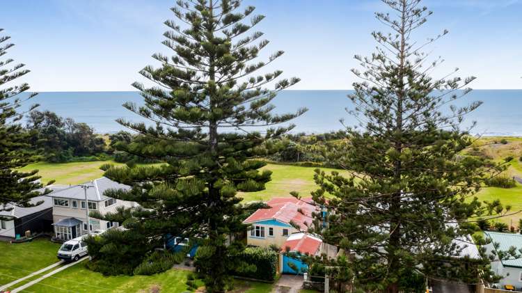 16 Battiscombe Terrace Waitara_10