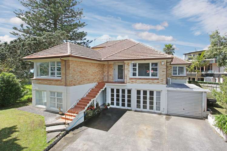 2 Hostel Access Road Eastern Beach_25