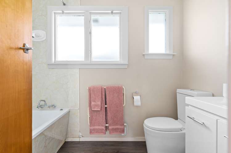 27 Hurunui Street Cracroft_9