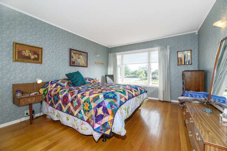 54 Amberley Avenue Te Atatu South_13