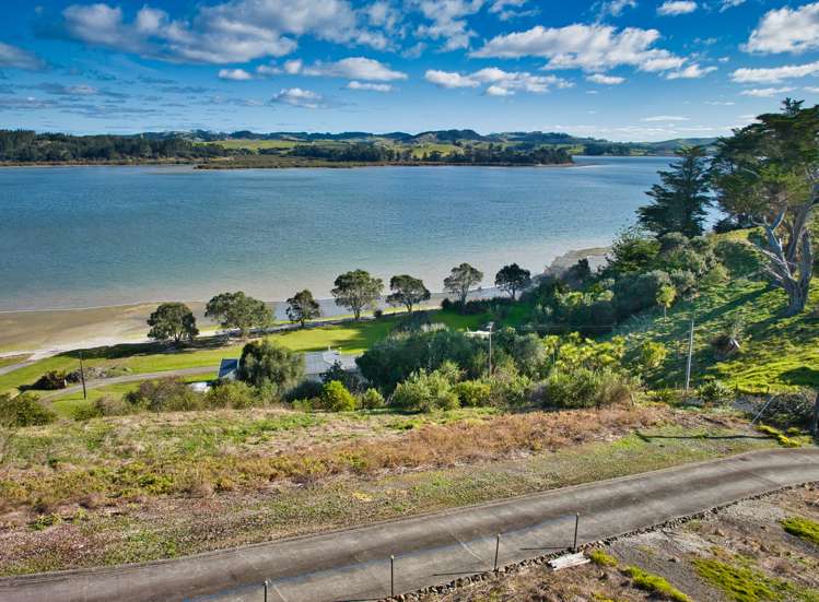 17 Dem Road Paparoa_6