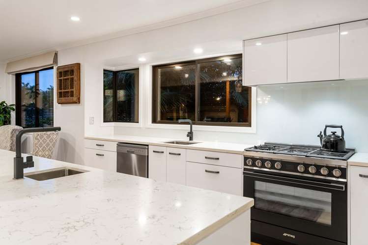 112 Dickson Road Papamoa Beach_3