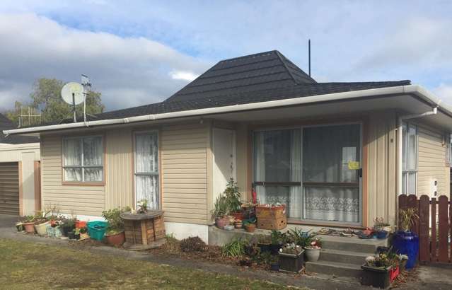 2/80 Hinekura Avenue Taupo_1