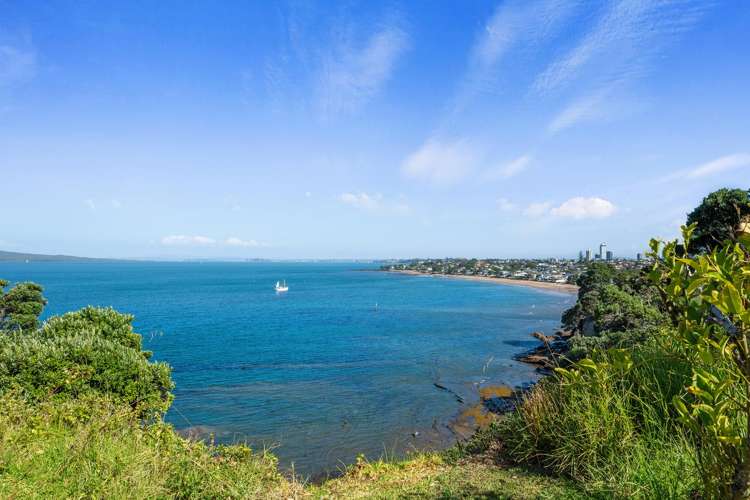 49 Beach Road Castor Bay_11