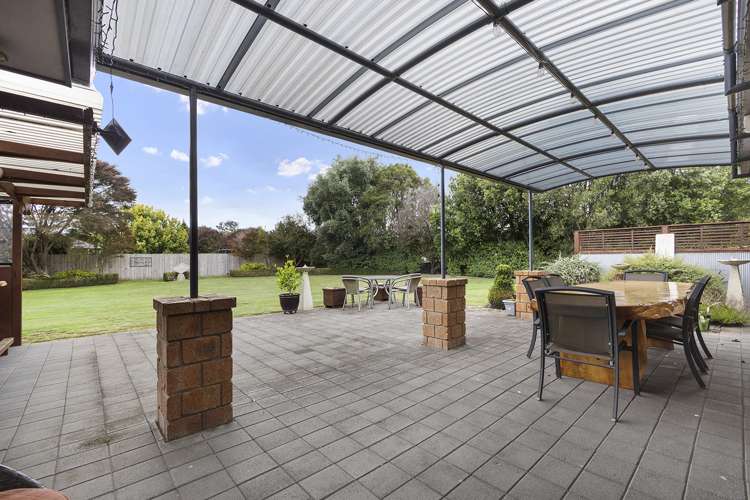 230 The Oaks Drive Leamington_21