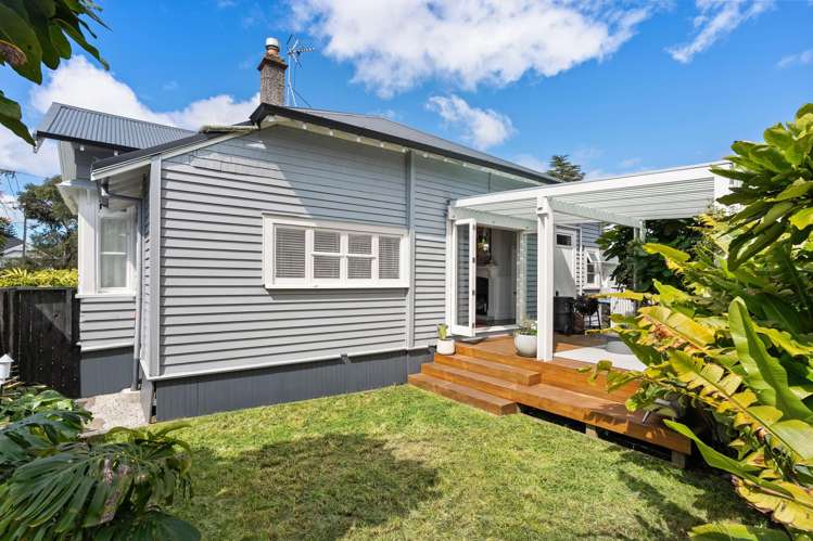 76 Aroha Avenue Sandringham_13
