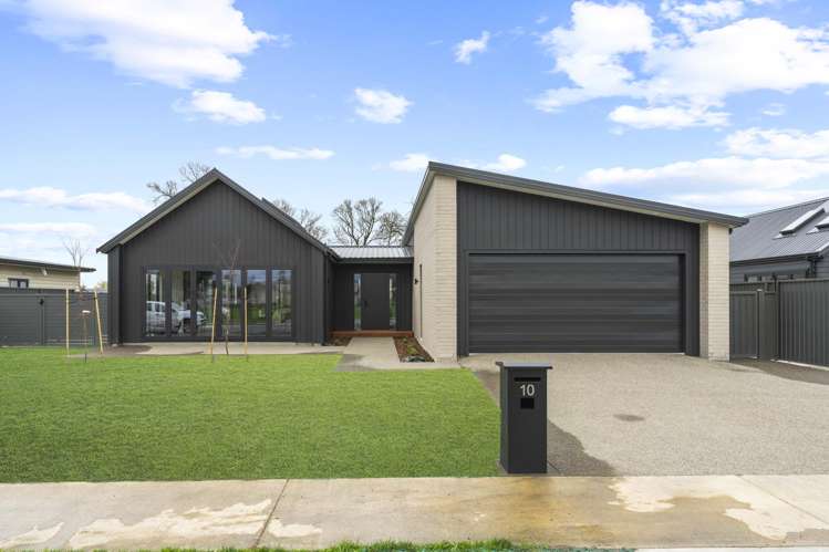 10 Sir Bob Charles Drive_0