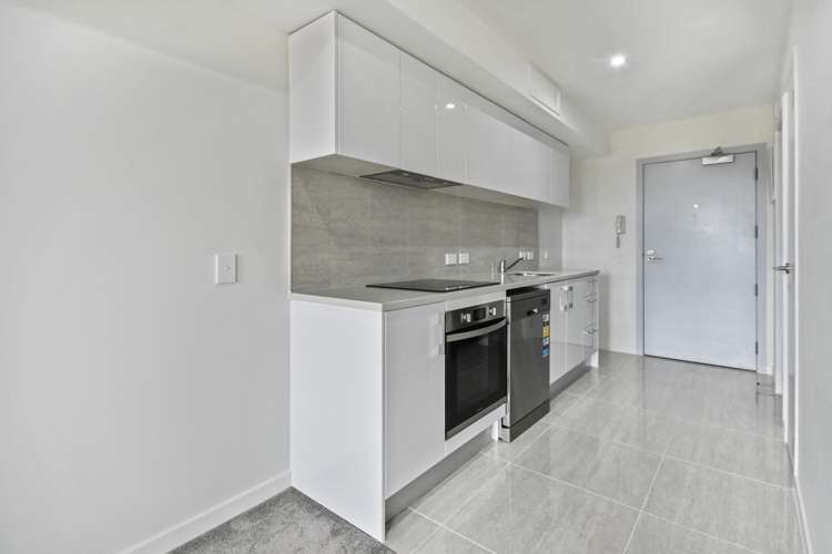 211/8 Gray Avenue Mangere East_11