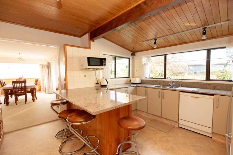 9 McClean Place Ngatea_1