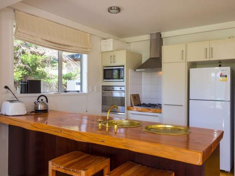 2 Esplanade Okiwi Bay_11