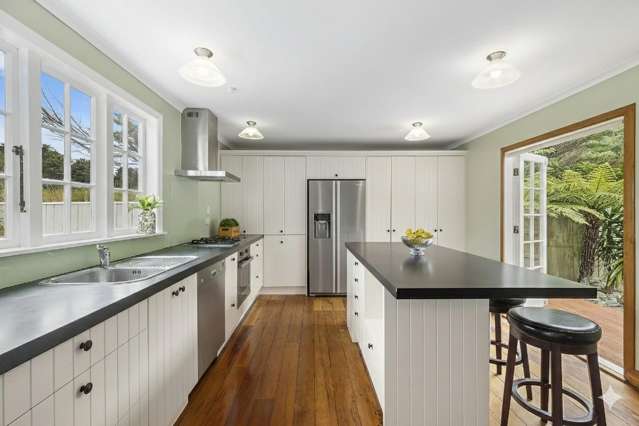 43a Collins Avenue Tawa_4