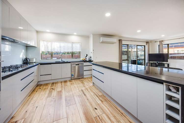 87 Middlefield Drive Flat Bush_9