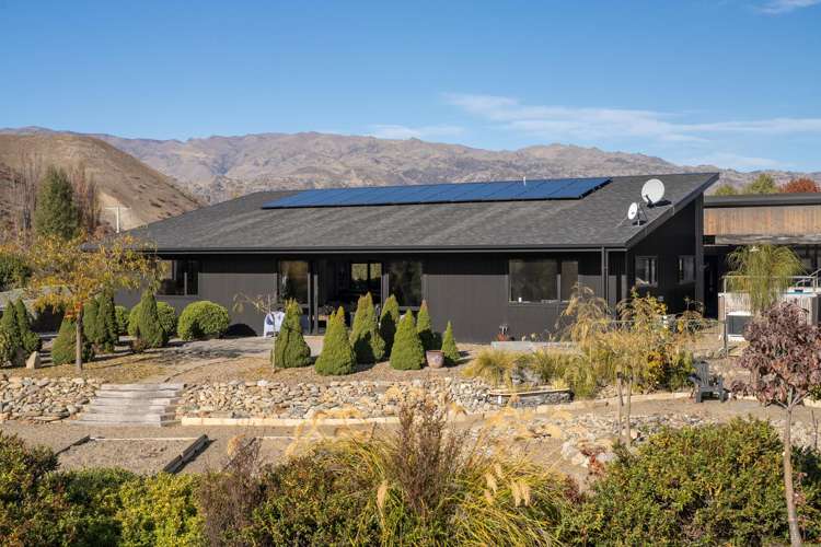 115 Lowburn Valley Road_1