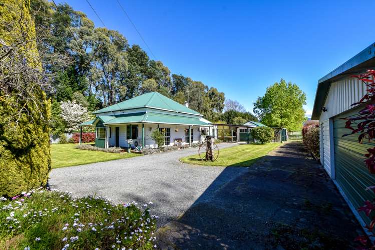 60 Lincoln Road Carterton_22