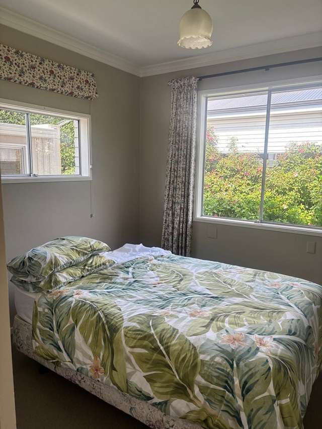 2/32 Greenwood Road Havelock North_3