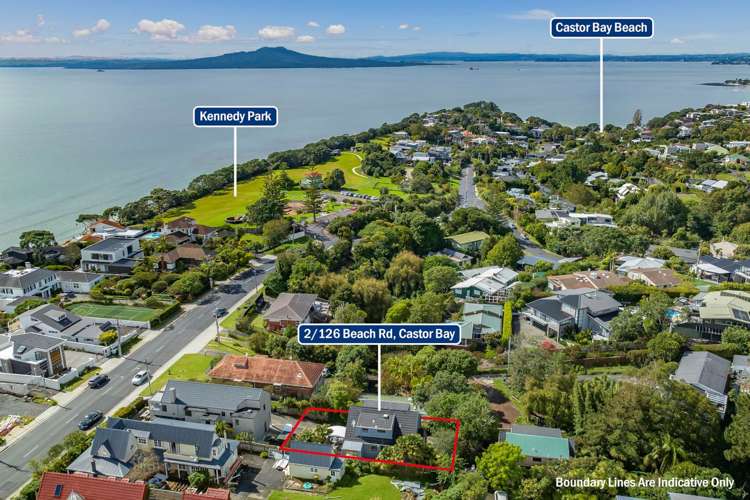 2/126 Beach Road Castor Bay_4