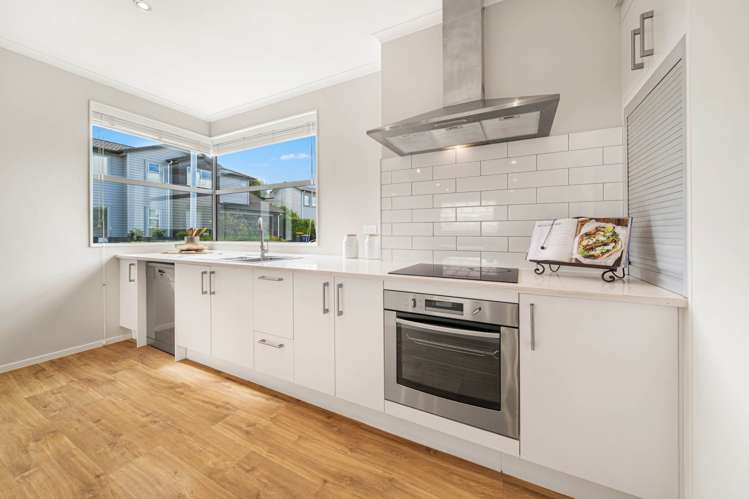20 Waiarohia Place Hobsonville_2