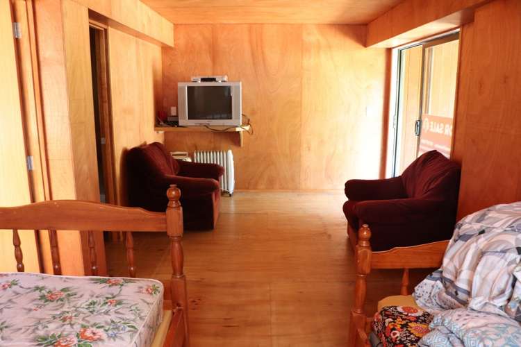 7 Sandy Bay Road Kenepuru Sound_13