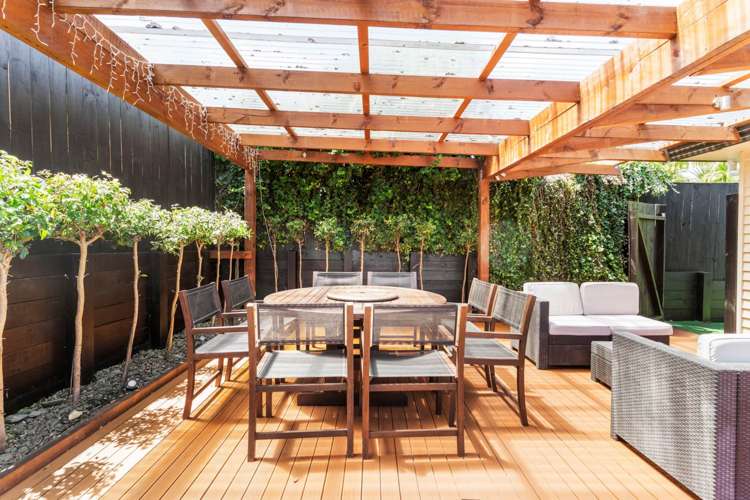 2/14 Peach Road Glenfield_11