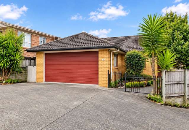 Large Family Home with Additional Cabin