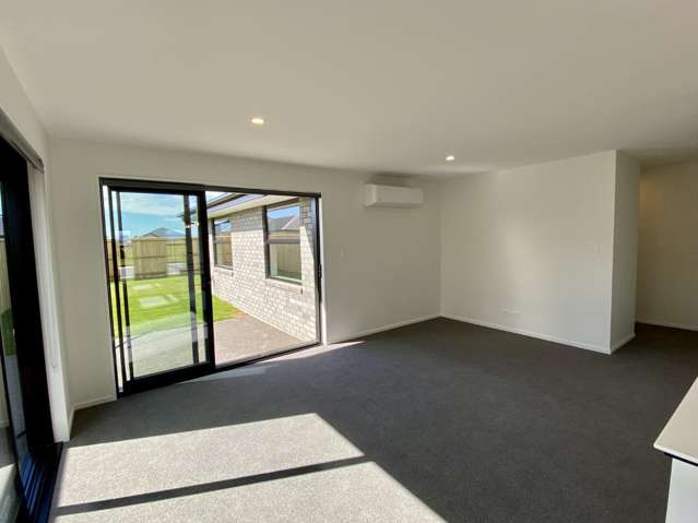 72 Crossley Avenue 500171_3